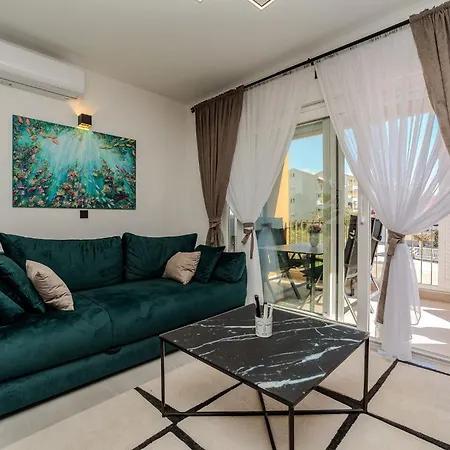 Apartman La E Bella *